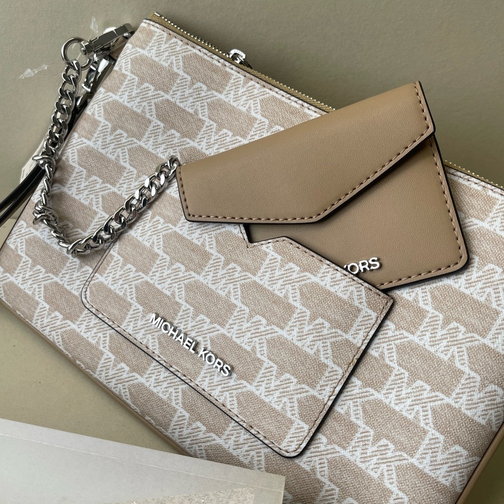 (new+tag) Michael Kors jet set large wristlet clutch plus detachable card case - Picture 12 of 12